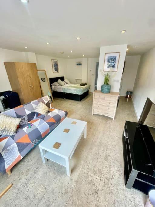 Cambridge City Centre Studio, Sleeps 3 外观 照片