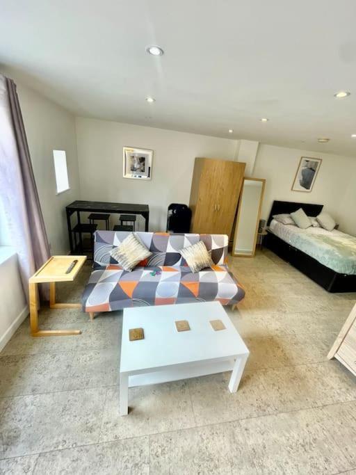 Cambridge City Centre Studio, Sleeps 3 外观 照片
